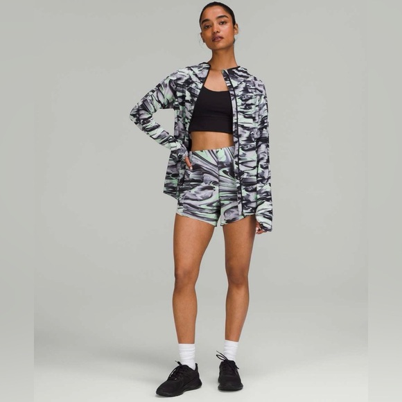 Lululemon Hotty Hot High-Rise Short
4" *Special Edition NWOT Size4 - Picture 4 of 12